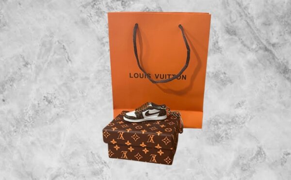 Set of Louis Vuitton White & Brown Keyring